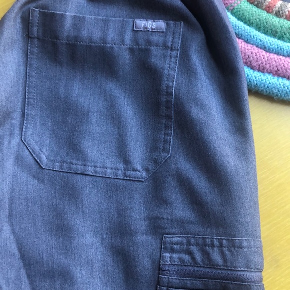 FIGs Scrubs Graphite - Picture 8 of 8